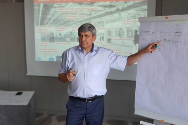 Workshop: Designing a smart factory as part of the 100 Smart factories Project